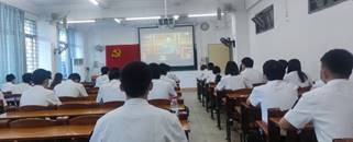 说明: 航海系员工党支部1